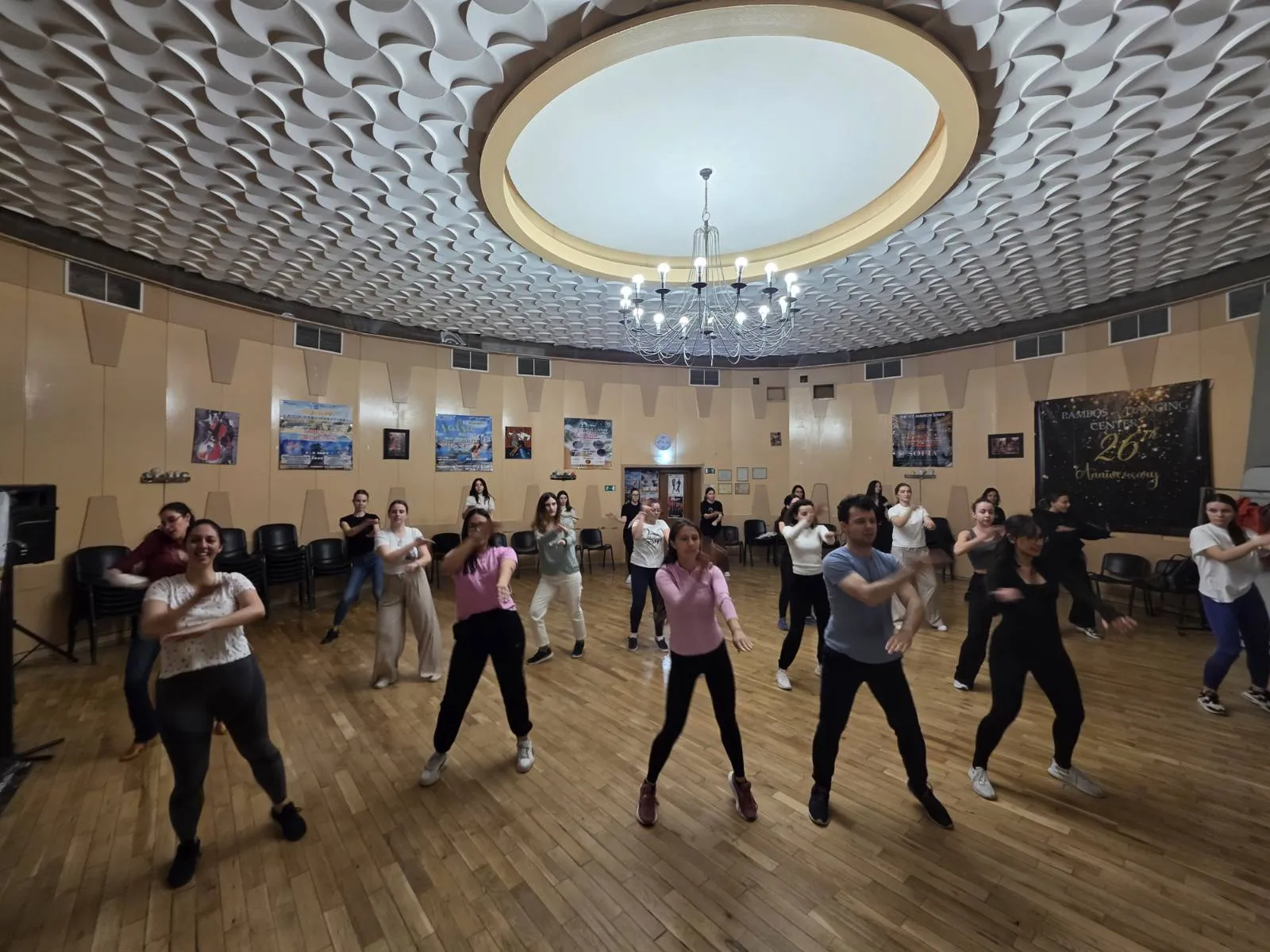 Латино танци за възрастни