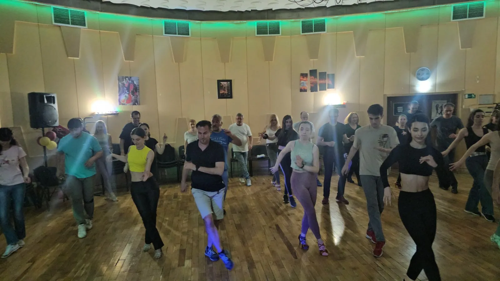 Латино танци за възрастни